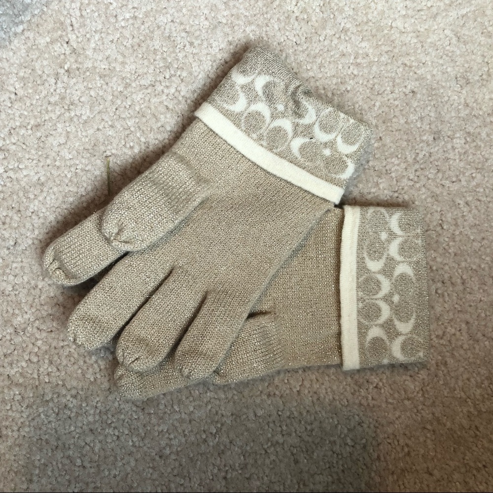 Xmas gift!! Coach mittens